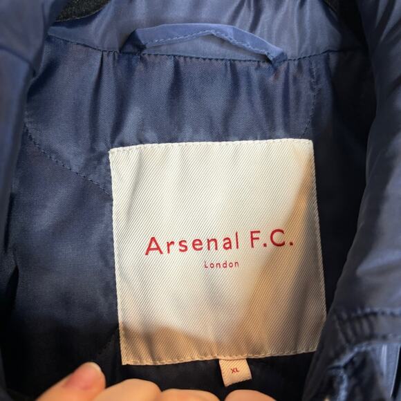 Arsenal Navy Chapman Padded Jacket - Picture 6 of 12